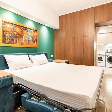 Cute Tiny Apartment In The Heart Of Flisvos Athen Exterior foto