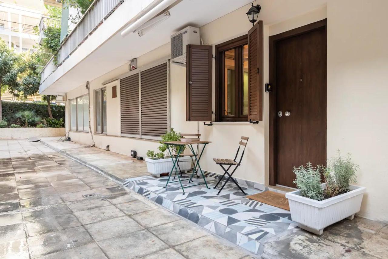 Cute Tiny Apartment In The Heart Of Flisvos Athen Exterior foto