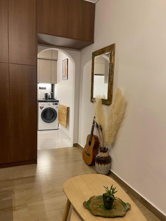 Cute Tiny Apartment In The Heart Of Flisvos Athen Exterior foto